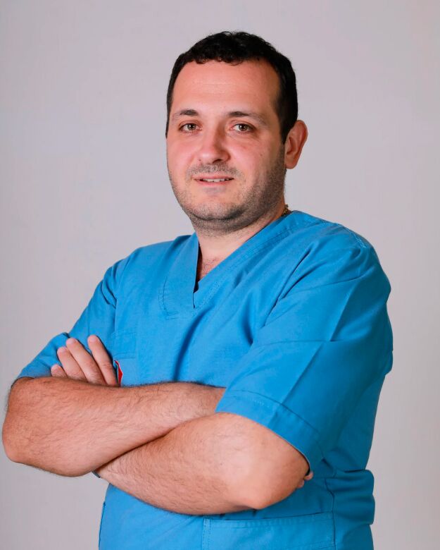 doktor Romatolog Mustafa Kourouzides